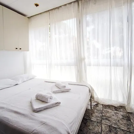 Apartamento Loft En Castelldefels Junto La Playa Exterior photo