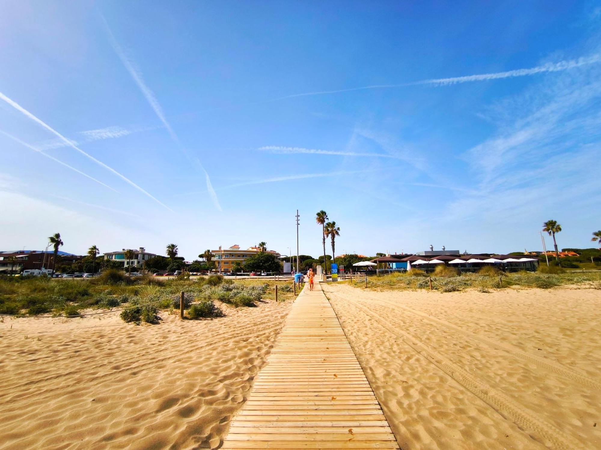 Loft En Junto La Playa Apartment *